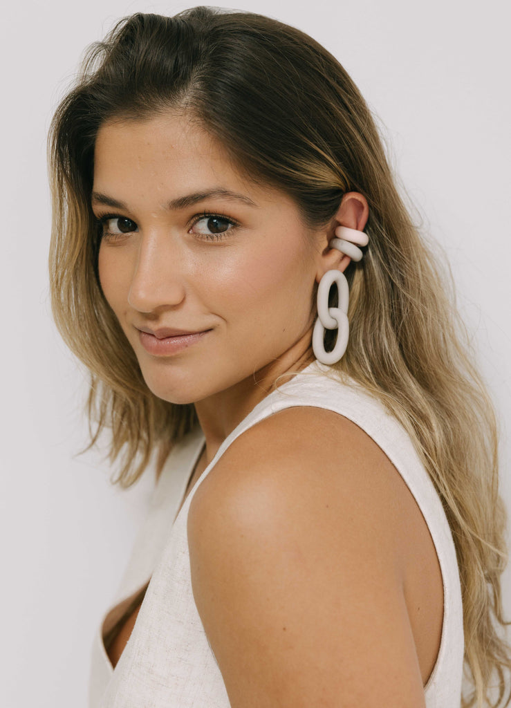 Aretes Eslabones Blooms Ash